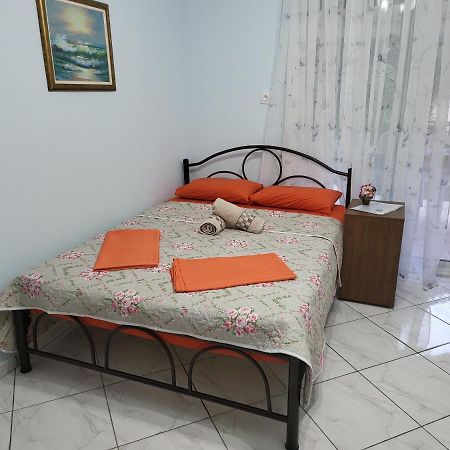 Thea Sea Apartment Неа Мудания Екстериор снимка