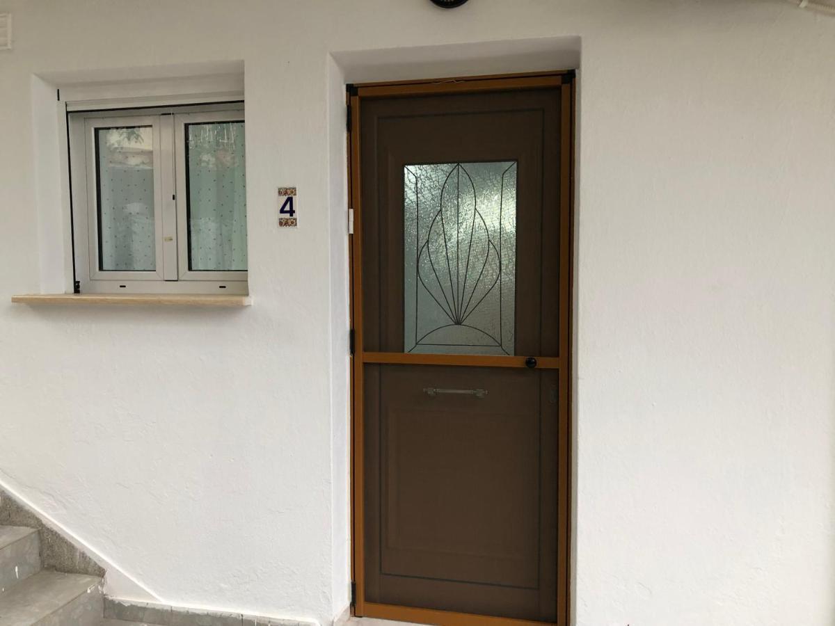 Thea Sea Apartment Неа Мудания Екстериор снимка