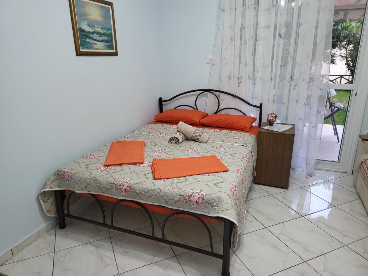 Thea Sea Apartment Неа Мудания Екстериор снимка